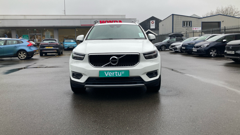Volvo Xc40 2.0 T4 Momentum Pro 5dr AWD Geartronic Petrol Estate